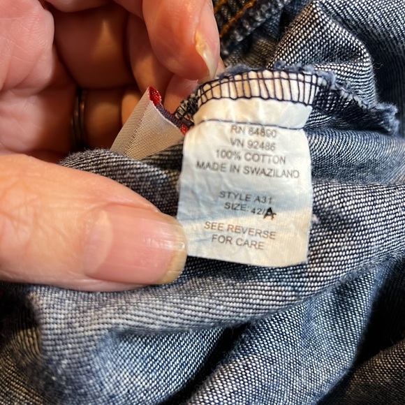 size 42 all elastic waistband pull up jean. Two side slit pockets. Exc condition - Picture 6 of 6